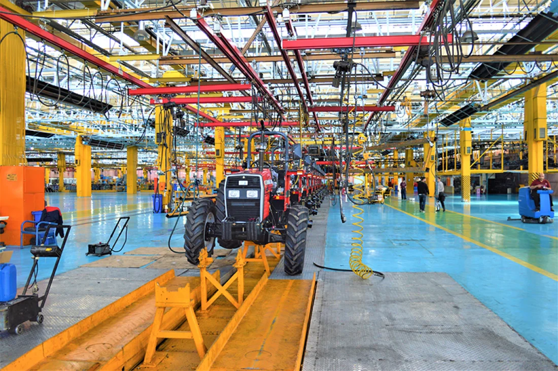 Los beneficios de las pinturas epóxicas para pisos industriales