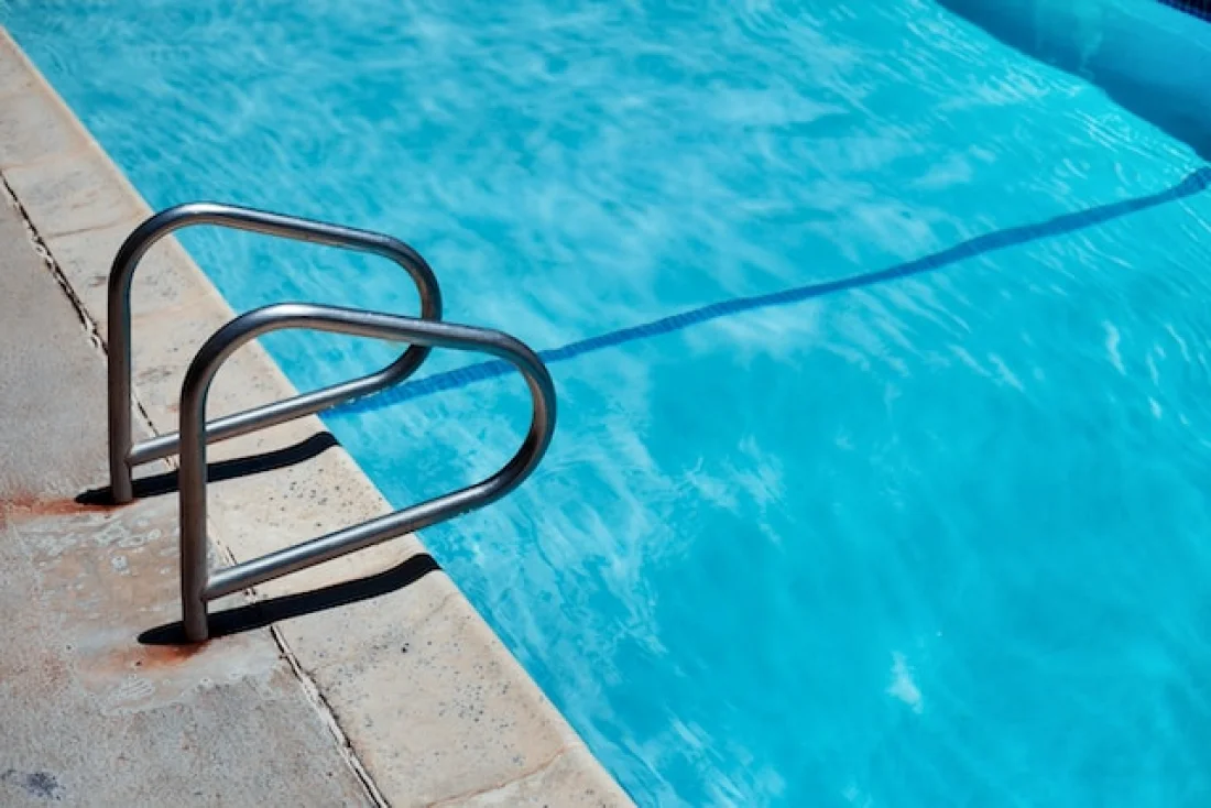 Verano o Invierno_ Cuál es la mejor estación para impermeabilizar tu piscina
